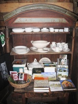 Kotiseutumuseon myyntituotteita toiminnan tukemiseksi