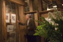 J.O. Mollander taidekokoelmanäyttelyn "Maailma periaatteessa" avajaiset 1.7.