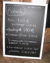 Ruska Lammisen kahvila kivimakasiinissa