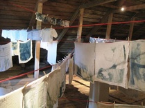 Katja Juholan installaatio kolmannessa kerroksessa